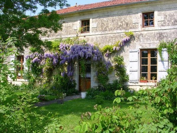La Ferme De Magnantru Bed & Breakfast Perigne Exterior photo